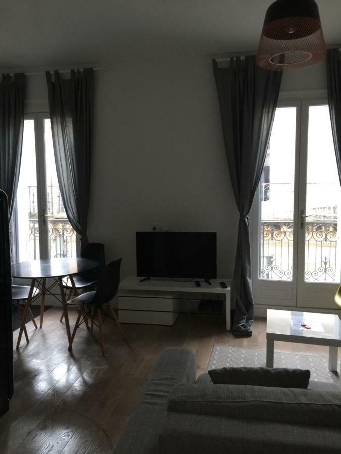 Charmant Appartement Hyper Centre Comedie Montpellier Bagian luar foto